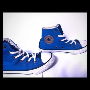 🔵🔵KIDS CONVERSE SNEAKERS🔵🔵 sz 1